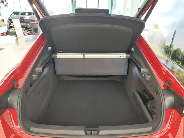 superb sedan 6