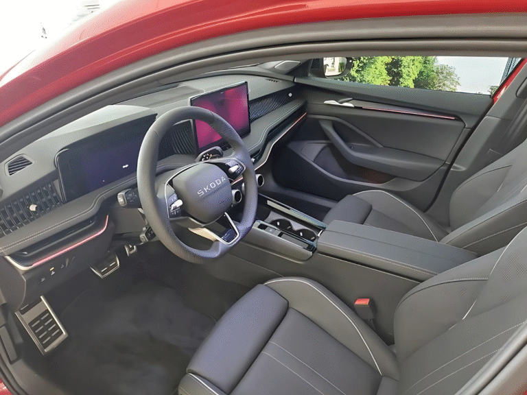 superb sedan 7