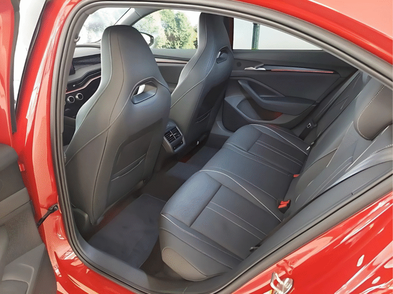 superb sedan 8